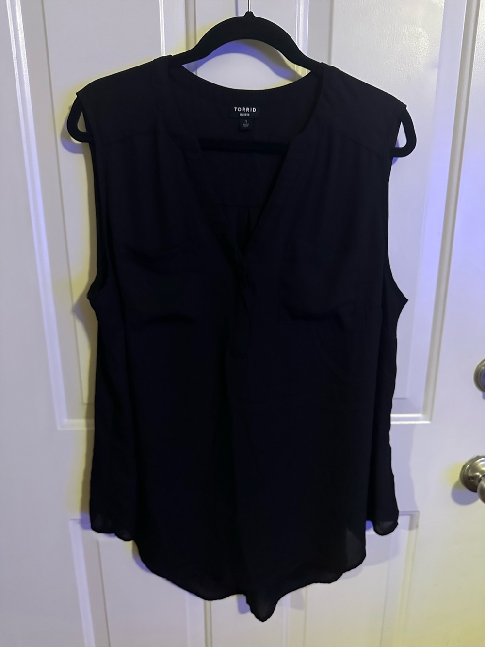 Torrid Black Sleeveless V-Neck Tank